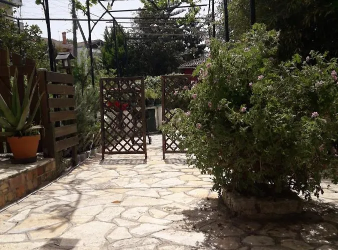 Semesterbostad Garden House In Corfu