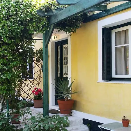 Garden House In Corfu * Corfu (city)