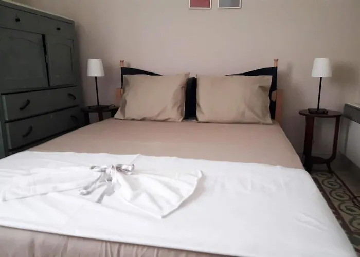 Garden House In Corfu * Corfu (city)