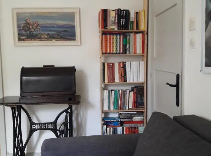 Garden House In Corfu * Corfu (city)