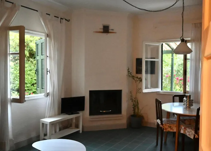 Casa de Férias Garden House In Corfu
