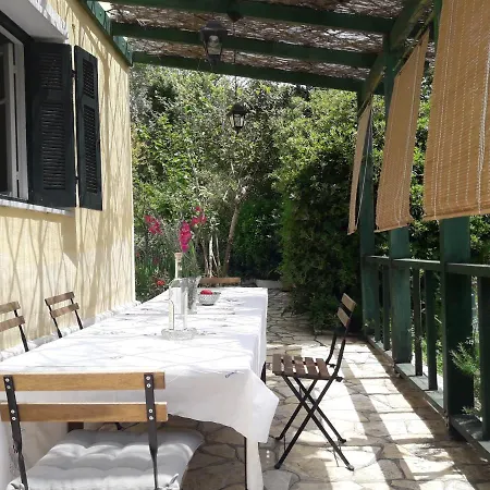 Semesterbostad Garden House In Corfu